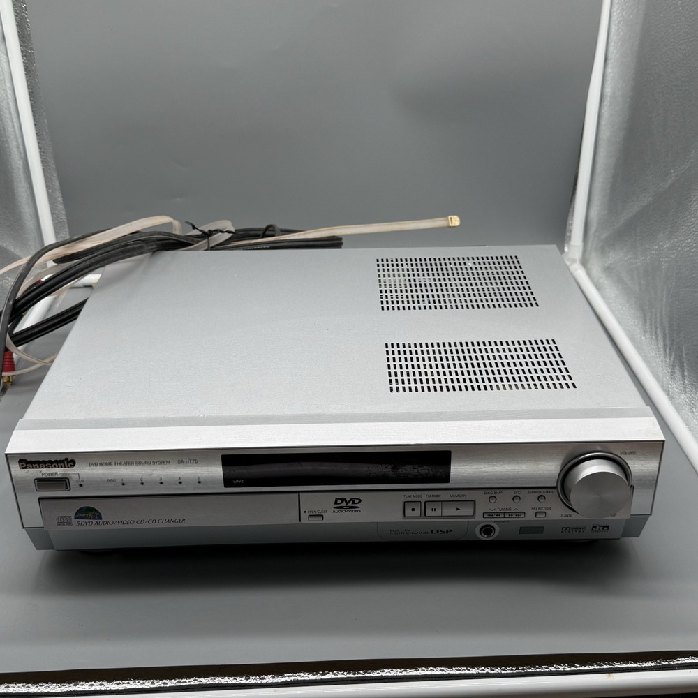 PANASONIC SA-HT75 Home Theater AM/FM Receiver 5-Disc DVD/CD Player (Player Only)
